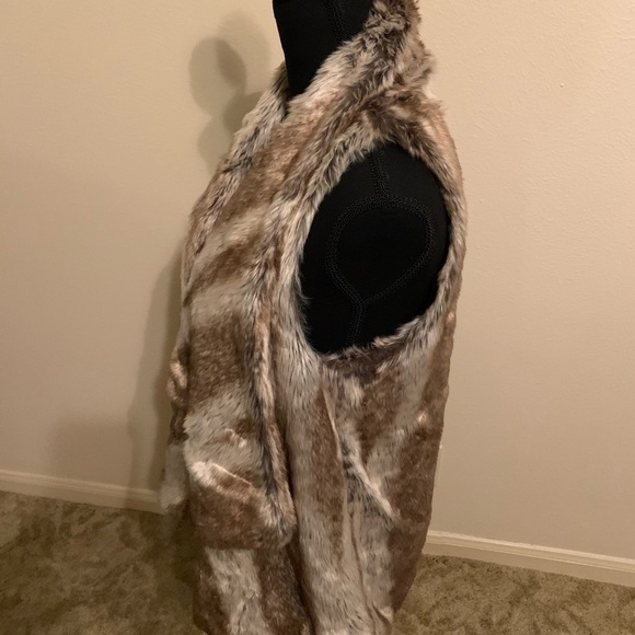Altar’d State Vest - Picture 2 of 6